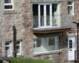 2 Bed in Seahouses CN099