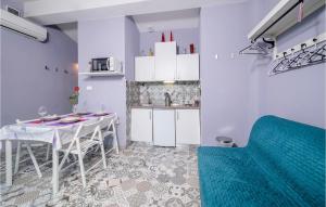 Gorgeous Apartment In Gondolici With Wi-fi