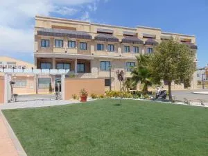 Hotel Restaurante Emilio - Casa Colorada