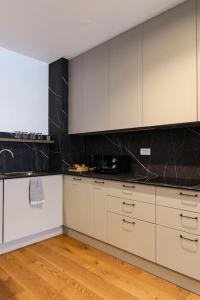 Luxury Vista Haven - APT2, Free Parking