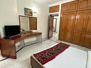 Pamposh Guest House, Gurgaon