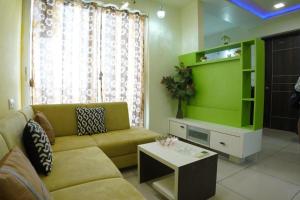 Infinity Penthouse with Pool, Sauna, Gym