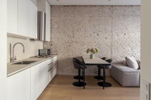 InshiApartments on Rynok Square