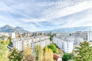 Studio parking gratuit, wifi - fibre, confort éclairé