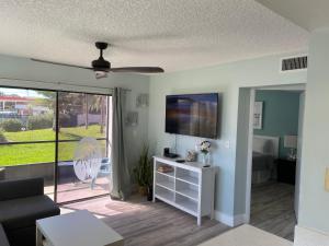 Ocean Village Club B-17