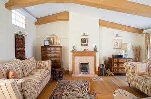 KENSINGTON 2 Bedroom LUXURY HOUSE