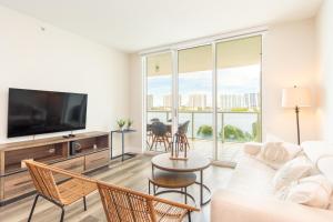 Marina Bay 406