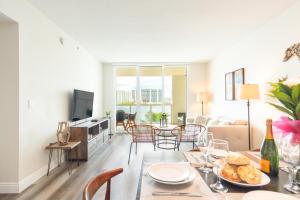 Marina Bay 406