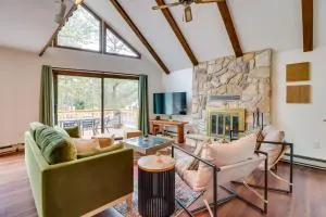 Pennsylvania Escape with Hot Tub, Deck, and Fire Pit! - وايت هافن