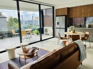 Coogee Beach Escape #4 - Quiet, Modern 1BR Perfect for Pets