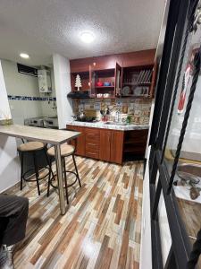 Apartasuites Bogotá 53 cerca al aeropuerto 02