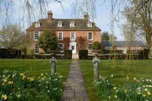 库克酒店 - Sherfield on Loddon