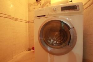 Studio Apartment filled with nature light near the Hanoi Opera House Căn hộ đầy đủ tiện nghi có thang máy gần Nhà Hát Lớn