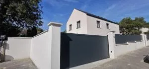 SWEET HOME MAISON ENTIERE OU CHAMBRE TERRASSE SALLE DE BAIN 17m2 RDC - Chauvry