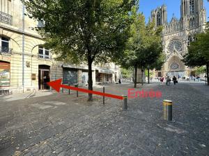 Le Grand Rockefeller Parvis de la Cathédrale de Reims