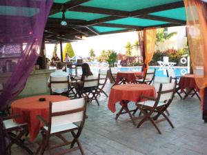 Akamanthea Holiday Village