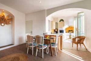 Appartements LE PROVENCE AP4389 By Riviera Holiday Homes : photos des chambres