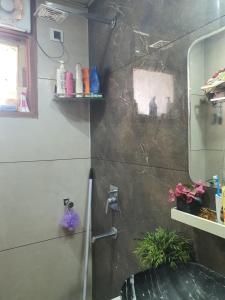 Lilac room,