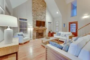 Waterfront Sherrills Ford Home with Pool and Boat Dock - Lake Norman of Catawba