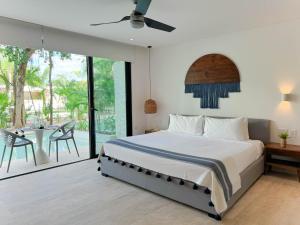 WARM STUDIO SWIM UP CPL B108 By SANDY POWERFUL