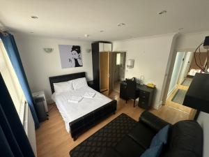 3 Luxury En-suite Bedrooms