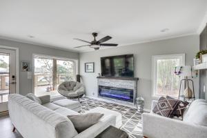 Bay St Louis Home with Private Dock and Kayaks!