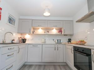 White Rose Apartment