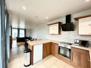 London Modern Flat near transports