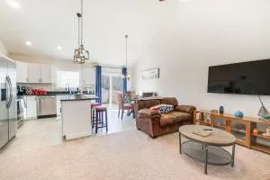 Coastal Virginia Home with Private Beach Access! - Warsaw