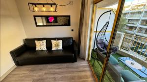 A ESTRENAR PRECIOSOS APARTAMENTOS APARTHOTEL INTER2, NEW APARTMENTS lN APARTHOTEL 12 months open! self check in! RESERVA Garaje!