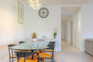 IMPERIAL of LUGANO 3 with a lake view behind the station and 10 min from the lake of Lugano