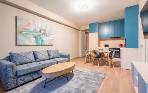 Four Seasons F2 - 2 BDRM Flat