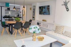 Apartamento Vista azul RODADERO edificio mara 502