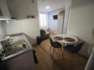 Appartement meublé 8 - 15 min Dampierre - 25 min Belleville - WIFI