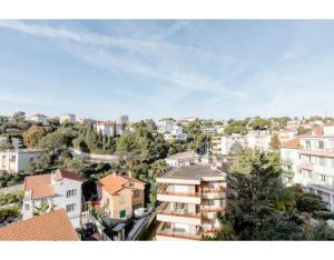 Bright 2 Bed Apt in Cannes, 10 min to Palais