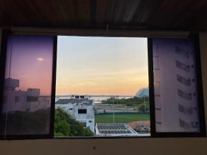 Habitación para 3 a una cuadra de la playa y bahía