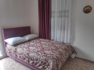 Το σπίτι με τις βουκαμβίλιες