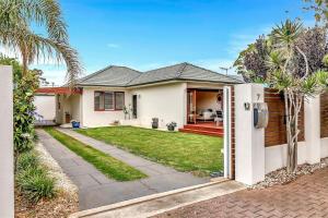 Gladstone Gardens - Family Comfort in North Brighton