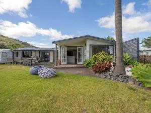 Barefoot Daze - Matarangi Holiday Home - Whangapoua