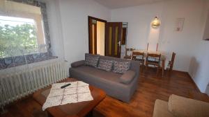 Apartments with parking space Njivice - Krk - 21728