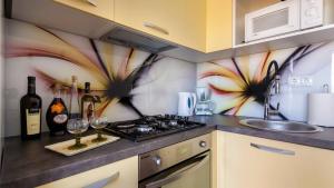 Apartments with WiFi Njivice, Krk - 21713