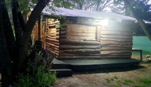 Hostel,Dormis y Camping Costa Bolsón