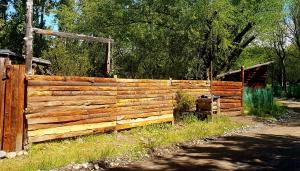 Hostel,Dormis y Camping Costa Bolsón