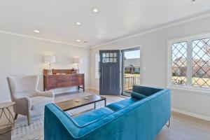 Tulsa Vintage Chic Cottage |King Bed •Expo•TU•Dtwn