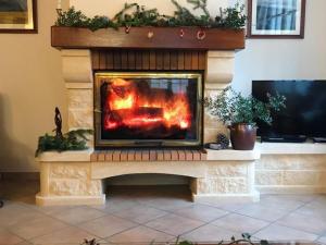 Maison spacieuse avec piscine, salle de sport, et équipements complets à Villamblard - FR-1-616-2