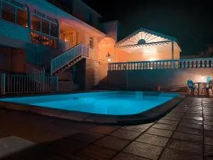 Studio accès piscine - Roussel