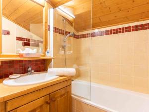 Duplex 6 pers, Hameau de la Forêt, 3 chambres, balcons, ski-inski-out - FR-1-291-1006