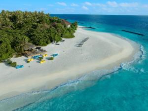 Fares Island, Baa Atoll 20077, Maldives.