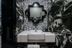 Lotus Villa Hoi An - 4 Bedrooms - river view - private pool