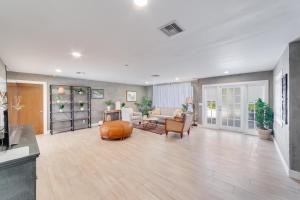 Modern Waterfront Pool Home with Direct Gulf Access, Pet Friendly!